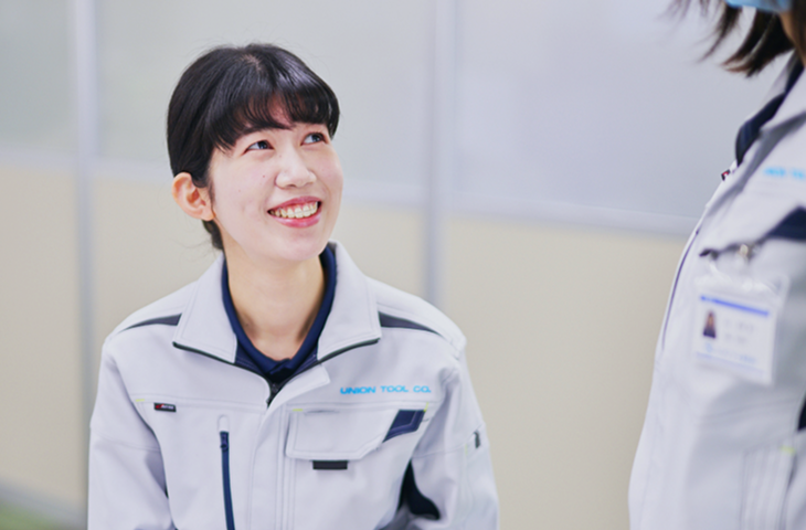 活躍する女性社員