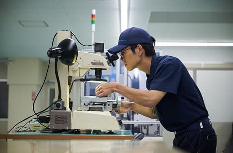 転造ダイスを製造している様子